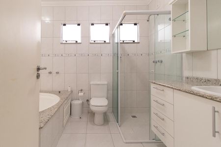 Casa para alugar com 191m², 3 quartos e 2 vagasBanheiro da Suíte