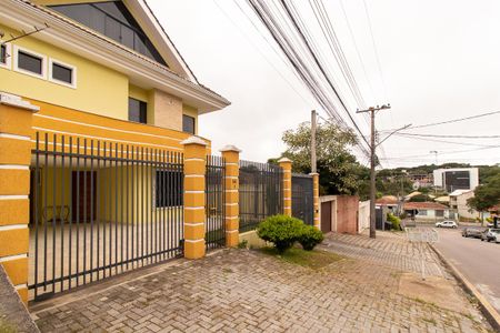 Casa para alugar com 191m², 3 quartos e 2 vagasFachada