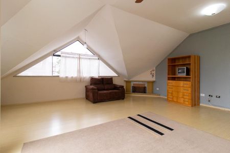 Casa para alugar com 191m², 3 quartos e 2 vagasSala de TV