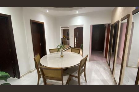 Sala de casa à venda com 4 quartos, 360m² em Novo das Indústrias, Belo Horizonte