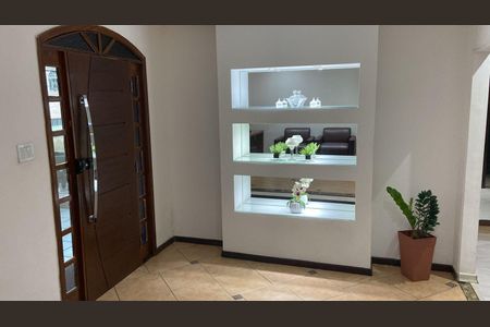 Sala de casa à venda com 4 quartos, 360m² em Novo das Indústrias, Belo Horizonte