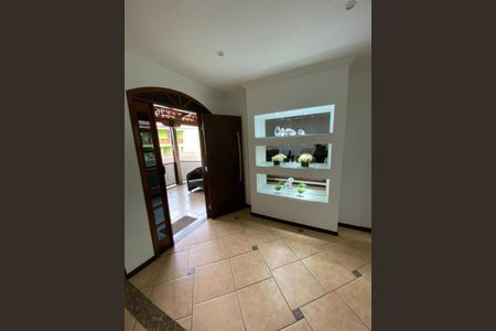 Sala de casa à venda com 4 quartos, 360m² em Novo das Indústrias, Belo Horizonte