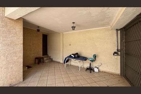 Casa para alugar com 238m², 2 quartos e 2 vagas Casa para alugar com 238m², 2 quartos e 2 vagasGaragem