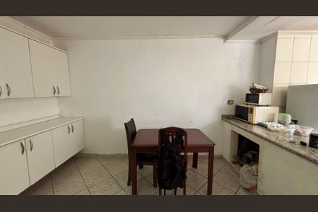 Casa para alugar com 238m², 2 quartos e 2 vagas Casa para alugar com 238m², 2 quartos e 2 vagasCozinha