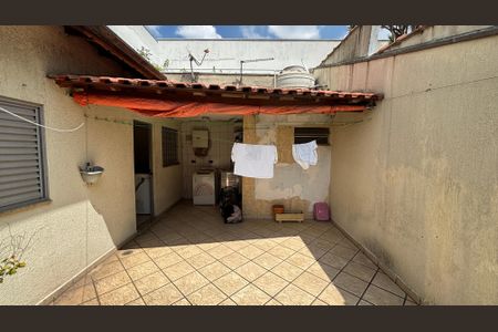 Casa para alugar com 238m², 2 quartos e 2 vagas Casa para alugar com 238m², 2 quartos e 2 vagasQuintal