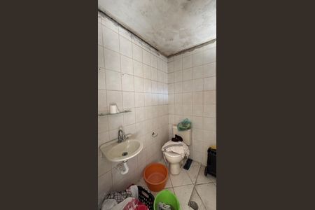 Casa para alugar com 238m², 2 quartos e 2 vagas Casa para alugar com 238m², 2 quartos e 2 vagasÁrea de Serviço - Banheiro