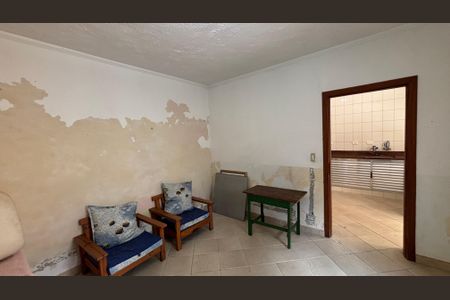 Casa para alugar com 238m², 2 quartos e 2 vagas Casa para alugar com 238m², 2 quartos e 2 vagasEdícula - Quarto