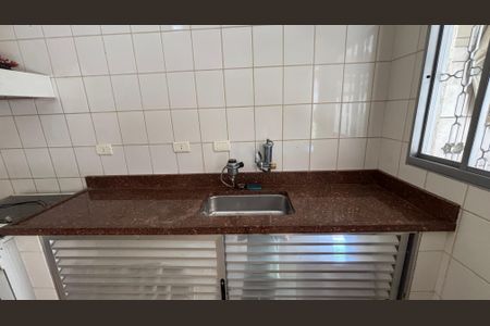 Casa para alugar com 238m², 2 quartos e 2 vagas Casa para alugar com 238m², 2 quartos e 2 vagasEdícula - Cozinha