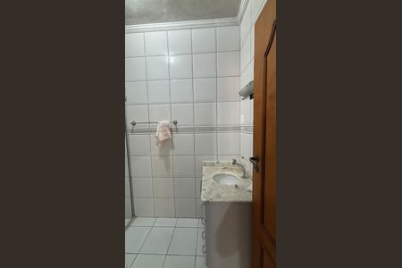 Casa para alugar com 238m², 2 quartos e 2 vagas Casa para alugar com 238m², 2 quartos e 2 vagasBanheiro da Suíte