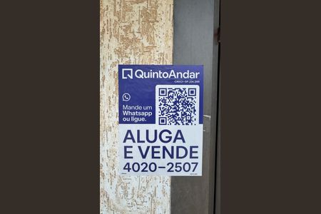 Casa para alugar com 238m², 2 quartos e 2 vagas Casa para alugar com 238m², 2 quartos e 2 vagasFachada