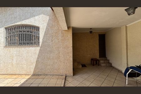 Casa para alugar com 238m², 2 quartos e 2 vagas Casa para alugar com 238m², 2 quartos e 2 vagasGaragem