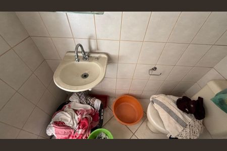 Casa para alugar com 238m², 2 quartos e 2 vagas Casa para alugar com 238m², 2 quartos e 2 vagasÁrea de Serviço - Banheiro