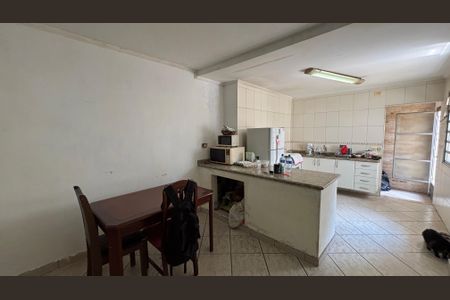 Casa para alugar com 238m², 2 quartos e 2 vagas Casa para alugar com 238m², 2 quartos e 2 vagasCozinha