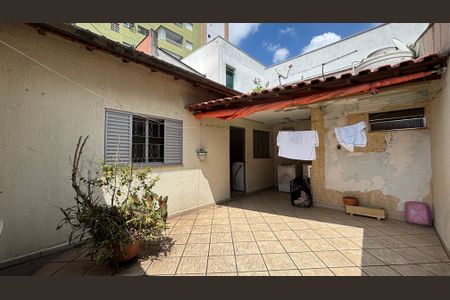 Casa para alugar com 238m², 2 quartos e 2 vagas Casa para alugar com 238m², 2 quartos e 2 vagasQuintal