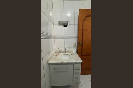 Casa para alugar com 238m², 2 quartos e 2 vagas Casa para alugar com 238m², 2 quartos e 2 vagasBanheiro da Suíte