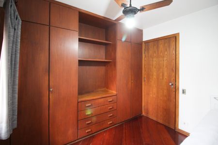 Apartamento à venda com 135m², 3 quartos e 2 vagasQuarto 2