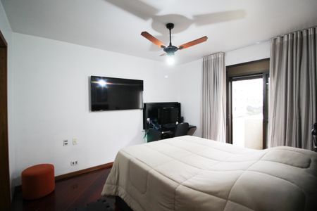 Apartamento à venda com 135m², 3 quartos e 2 vagasSuíte