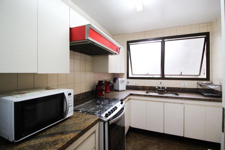 Apartamento à venda com 135m², 3 quartos e 2 vagasCozinha