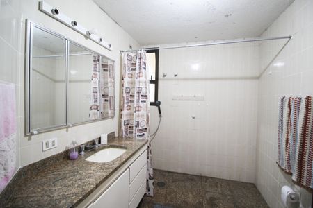 Apartamento à venda com 135m², 3 quartos e 2 vagasBanheiro