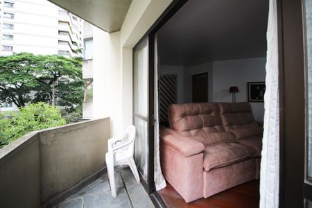 Apartamento à venda com 135m², 3 quartos e 2 vagasVaranda