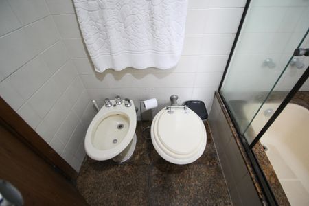 Apartamento à venda com 135m², 3 quartos e 2 vagasBanheiro da Suíte