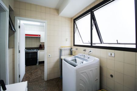 Apartamento à venda com 135m², 3 quartos e 2 vagasÁrea de Serviço