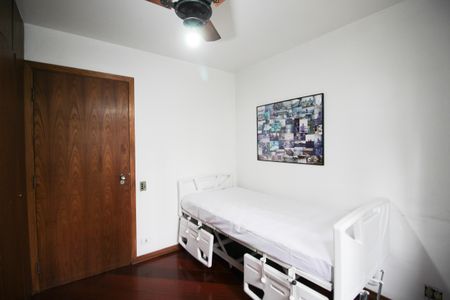 Apartamento à venda com 135m², 3 quartos e 2 vagasQuarto 2