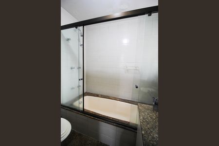 Apartamento à venda com 135m², 3 quartos e 2 vagasBanheiro da Suíte