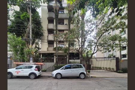 Apartamento à venda com 135m², 3 quartos e 2 vagasFachada