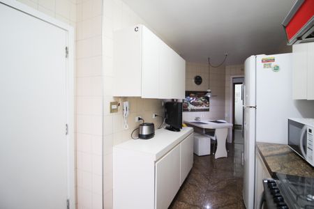 Apartamento à venda com 135m², 3 quartos e 2 vagasCozinha