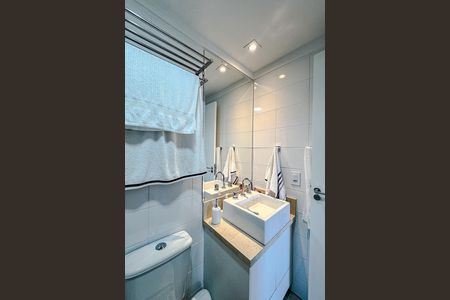 Apartamento à venda com 83m², 2 quartos e 2 vagas Apartamento à venda com 83m², 2 quartos e 2 vagasBanheiro da Suíte