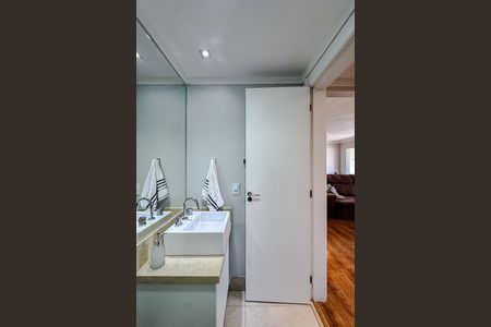 Apartamento à venda com 83m², 2 quartos e 2 vagas Apartamento à venda com 83m², 2 quartos e 2 vagasBanheiro