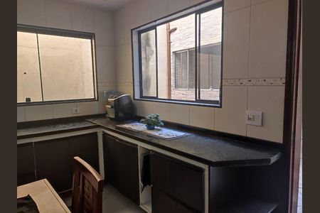 Casa à venda com 125m², 2 quartos e 2 vagasCozinha