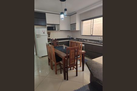 Casa à venda com 125m², 2 quartos e 2 vagasCozinha