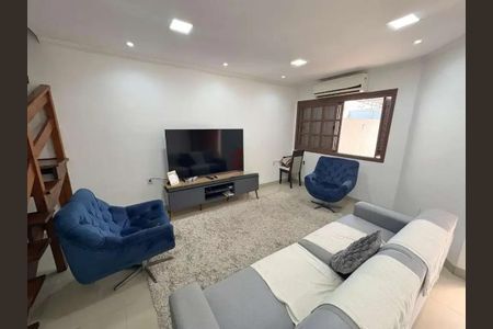 Casa para alugar com 200m², 3 quartos e 5 vagasSala
