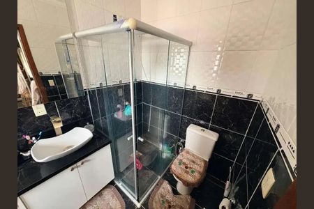 Casa para alugar com 200m², 3 quartos e 5 vagasBanheiro 4