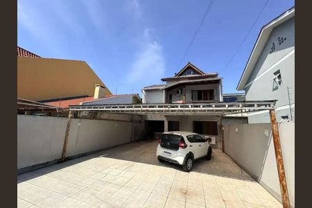Casa para alugar com 200m², 3 quartos e 5 vagasÁrea Comum 