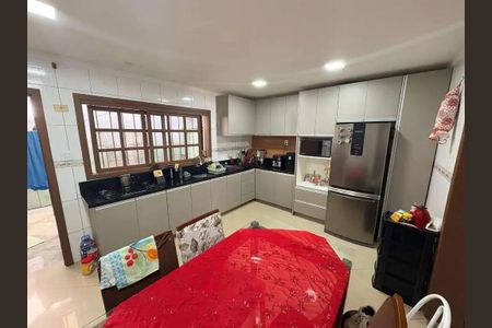 Cozinha de casa para alugar com 3 quartos, 200m² em Harmonia, Canoas