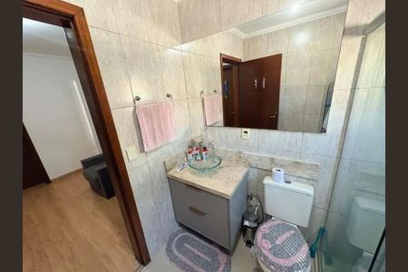 Casa para alugar com 200m², 3 quartos e 5 vagasBanheiro 1