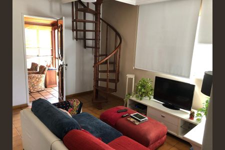 Sala de casa de condomínio para alugar com 4 quartos, 400m² em Taquara, Rio de Janeiro