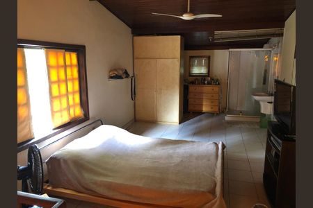 Quarto de casa de condomínio para alugar com 4 quartos, 400m² em Taquara, Rio de Janeiro