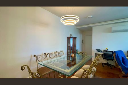 Apartamento à venda com 110m², 3 quartos e 1 vagaSala de Jantar