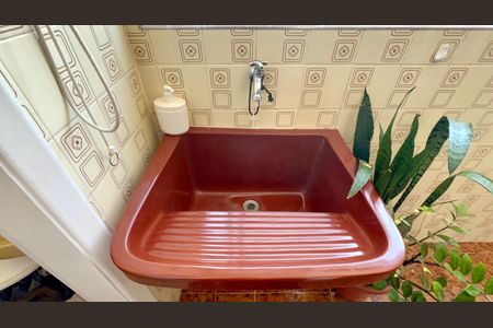 Apartamento à venda com 110m², 3 quartos e 1 vagaÁrea de Serviço