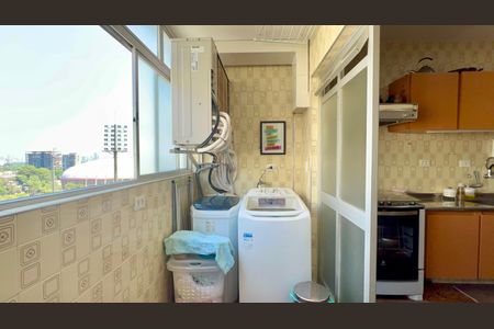 Apartamento à venda com 110m², 3 quartos e 1 vagaÁrea de Serviço