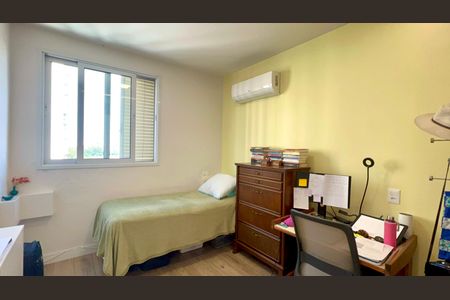 Apartamento à venda com 110m², 3 quartos e 1 vagaQuarto 2