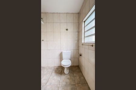 Casa para alugar com 140m², 3 quartos e 1 vaga Casa para alugar com 140m², 3 quartos e 1 vagaBanheiro de serviço