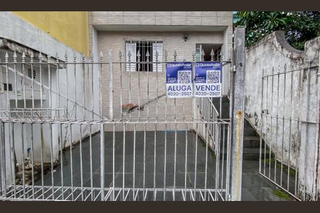 Casa para alugar com 140m², 3 quartos e 1 vaga Casa para alugar com 140m², 3 quartos e 1 vagaFachada + Placa