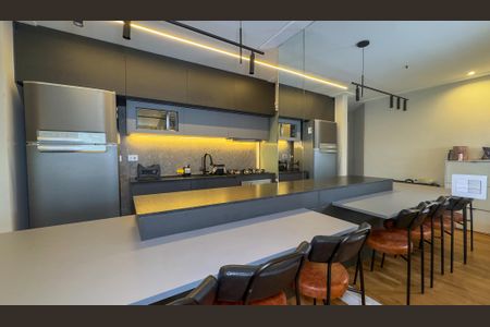 Apartamento para alugar com 75m², 2 quartos e 2 vagas Apartamento para alugar com 75m², 2 quartos e 2 vagasCozinha e Área de Serviço