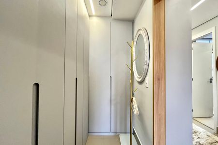 Apartamento à venda com 107m², 2 quartos e 2 vagas Apartamento à venda com 107m², 2 quartos e 2 vagasCloset da suíte 1