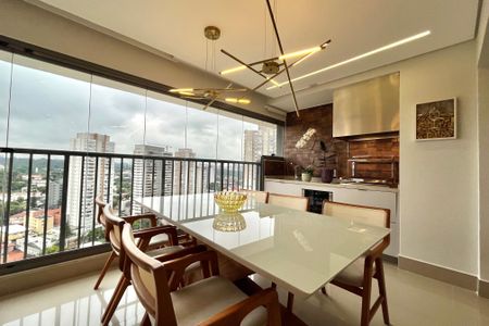 Apartamento à venda com 107m², 2 quartos e 2 vagas Apartamento à venda com 107m², 2 quartos e 2 vagasVaranda